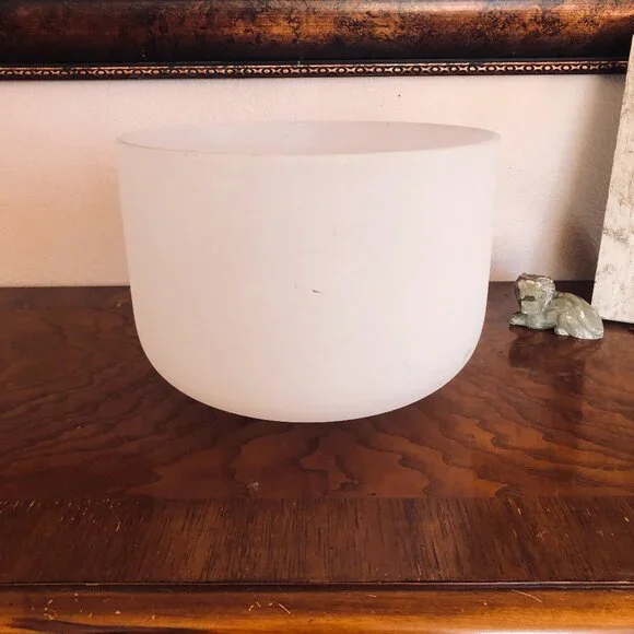 10" Wide Quartz Crystal Sing Bowl - Picture 1 of 5